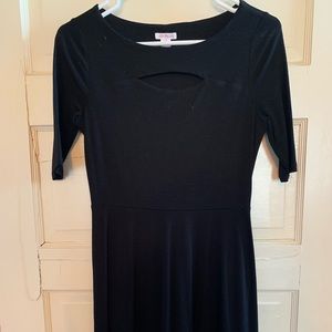 Iight weight black key hole swing dress